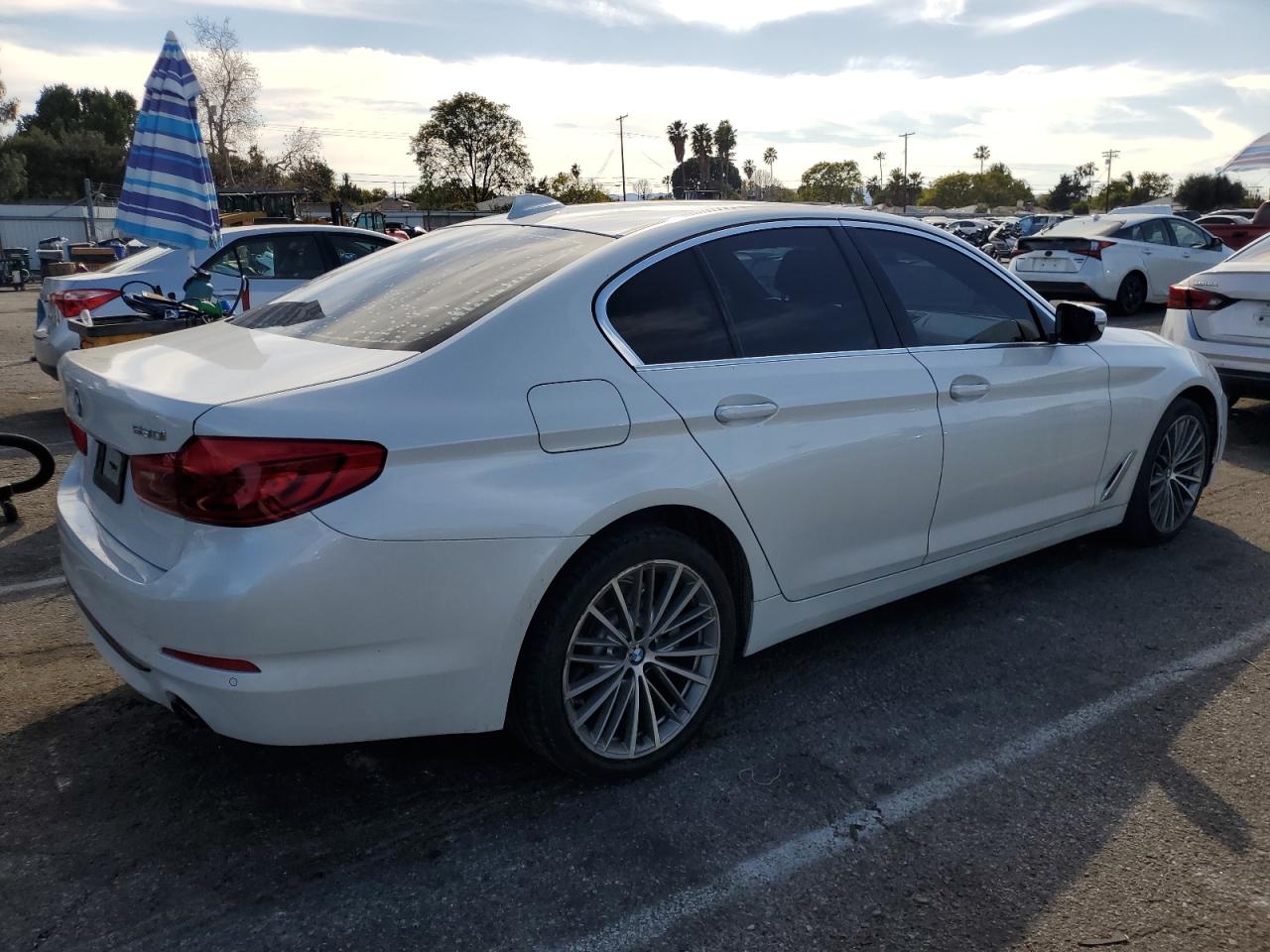 2019 BMW 5er VIN WBAJA5C51KWW08970 Copart auction photo, undercarriage / front end damage thumbnail 3