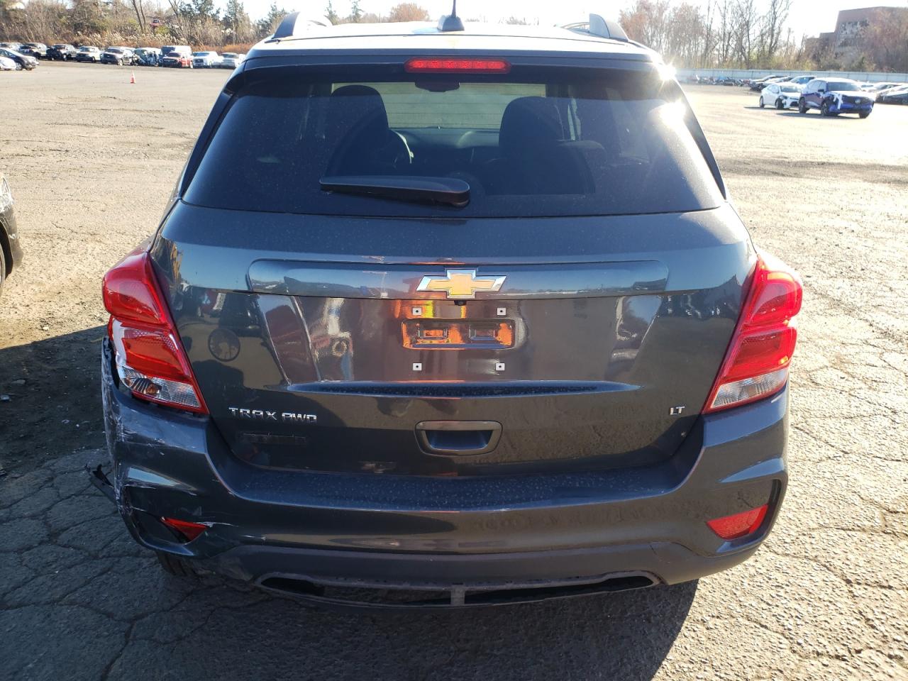 2017 Chevrolet Trax VIN 3GNCJPSB6HL225157 Copart auction photo, side / minor dent/scratches damage thumbnail 6