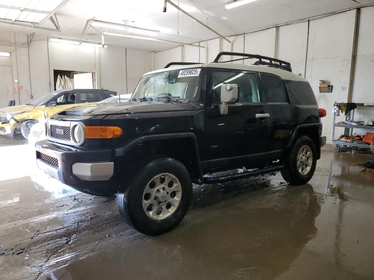 2011 Toyota FJ Cruiser VIN JTEBU4BFXBK101524 - Copart auction photo