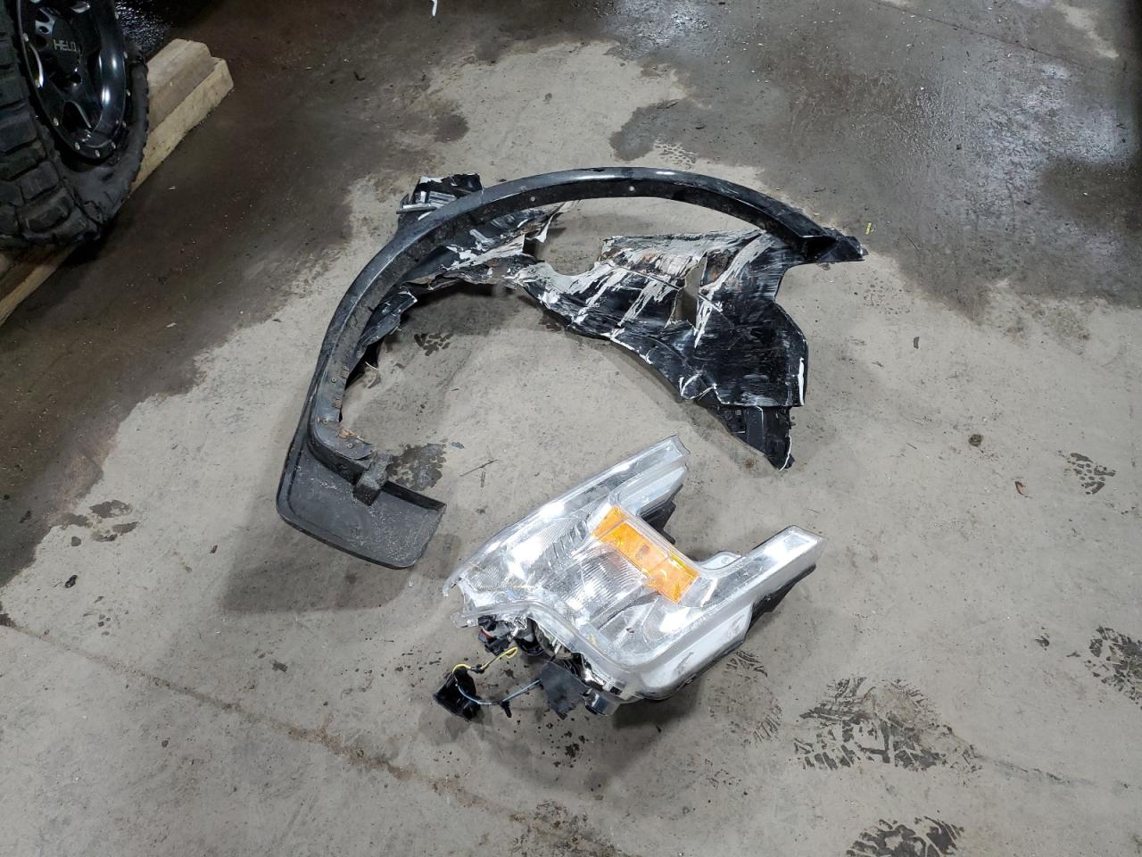 2018 Ford F-150 VIN 1FTEW1E53JFC40818 Copart auction photo, front end / side damage thumbnail 13