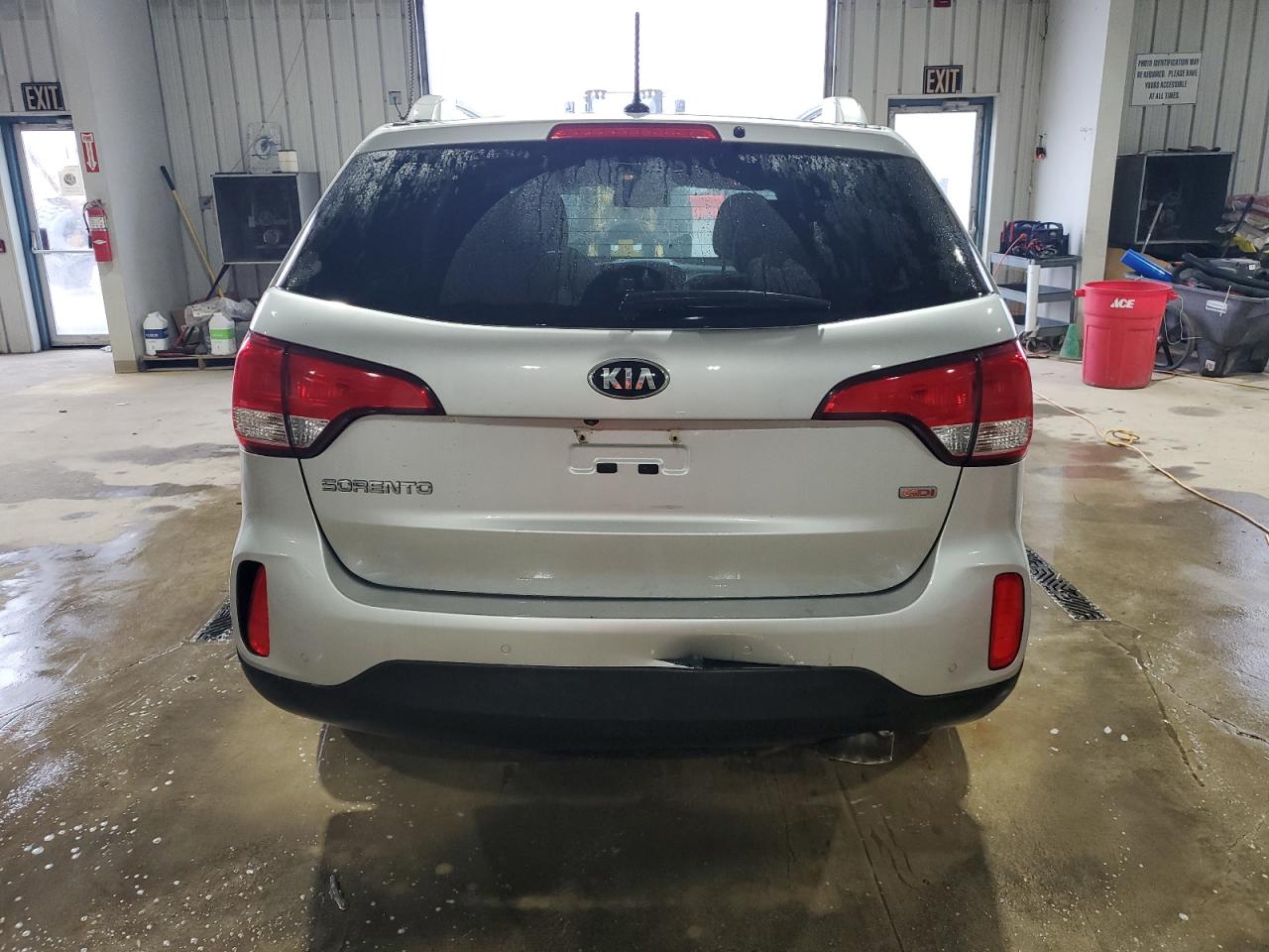 2015 KIA Sorento VIN 5XYKTCA66FG633321 Copart auction photo, vandalism / side damage thumbnail 6