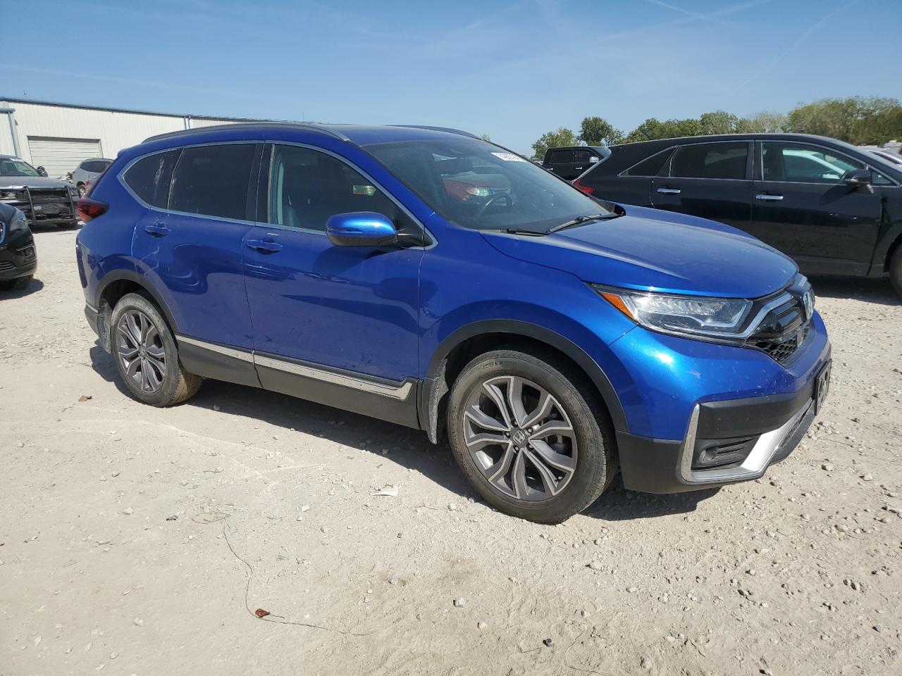 2020 Honda CR-V VIN 7FARW2H94LE011128 Copart auction photo, side / front end damage thumbnail 4