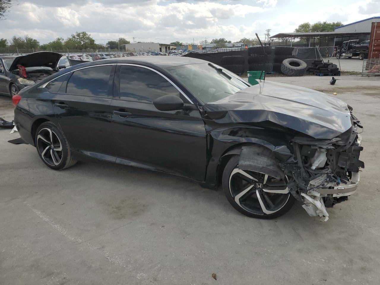 2018 Honda Accord VIN 1HGCV1F33JA224365 Copart auction photo, front end / side damage thumbnail 4