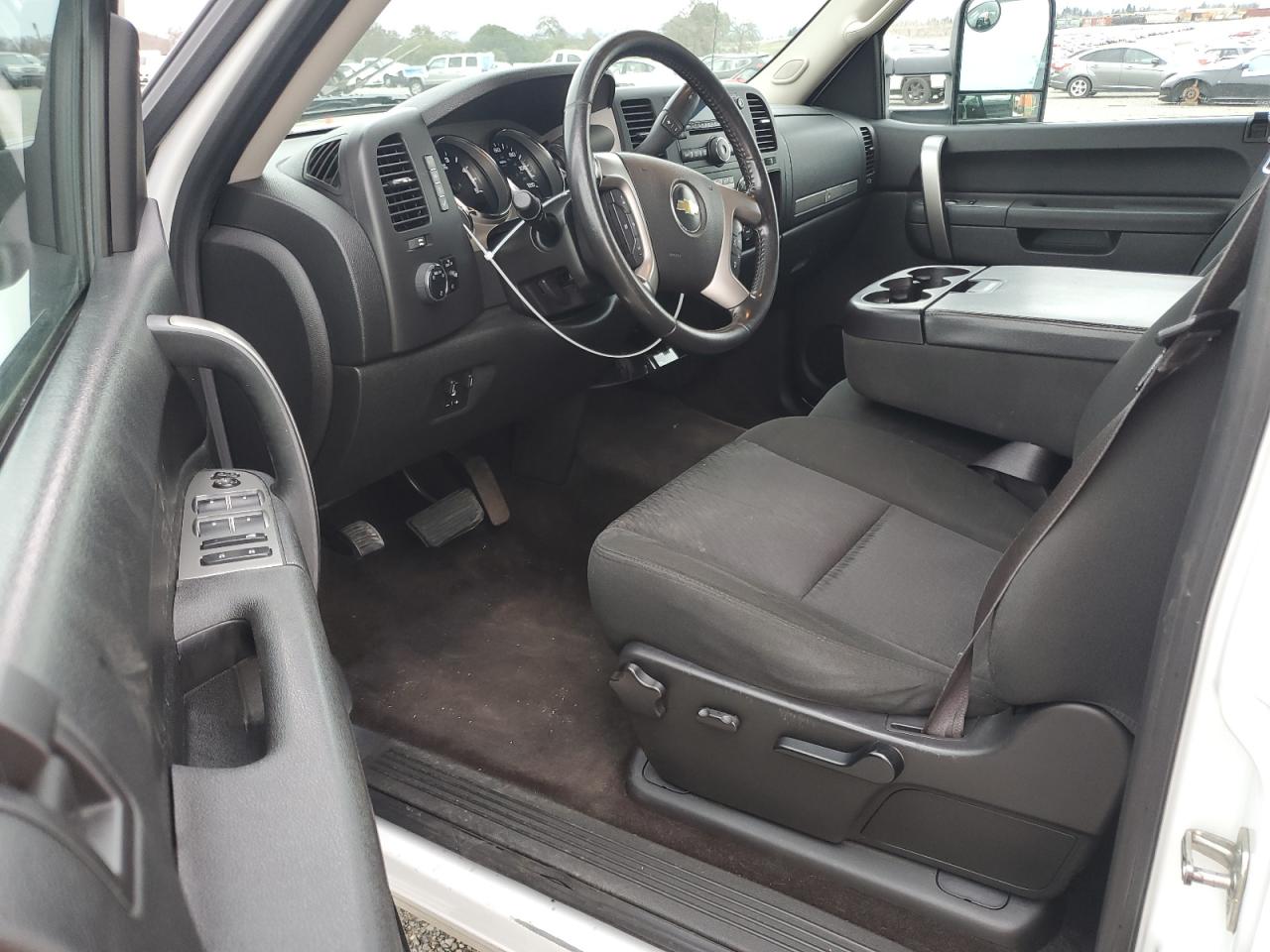 2013 Chevrolet Silverado VIN 1GC1KXC80DF140111 Copart auction photo, minor dent/scratches damage thumbnail 8