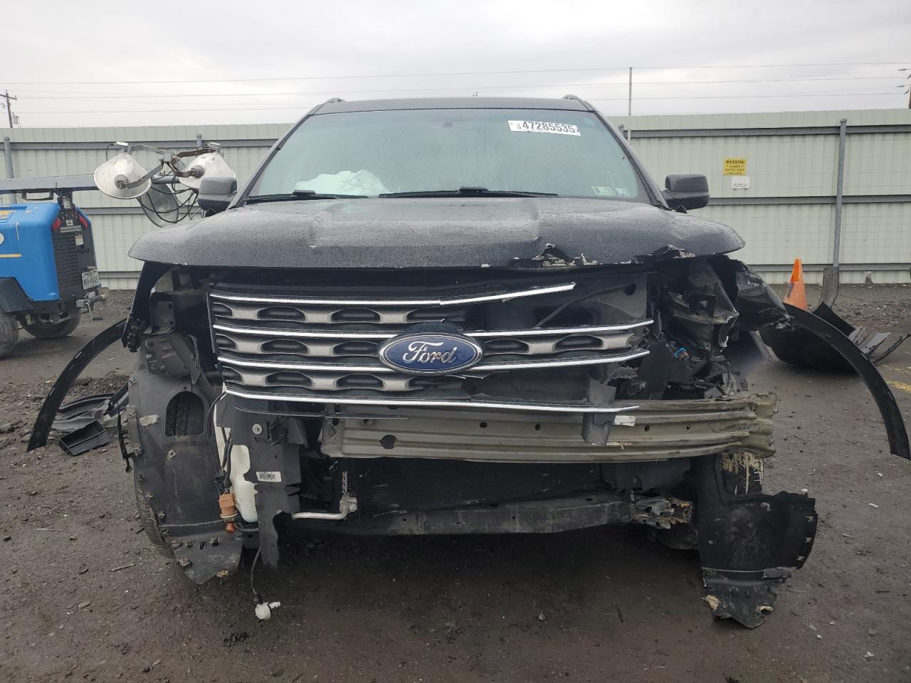 2016 Ford Explorer VIN 1FM5K8B83GGA12433 Copart auction photo, front end damage thumbnail 5