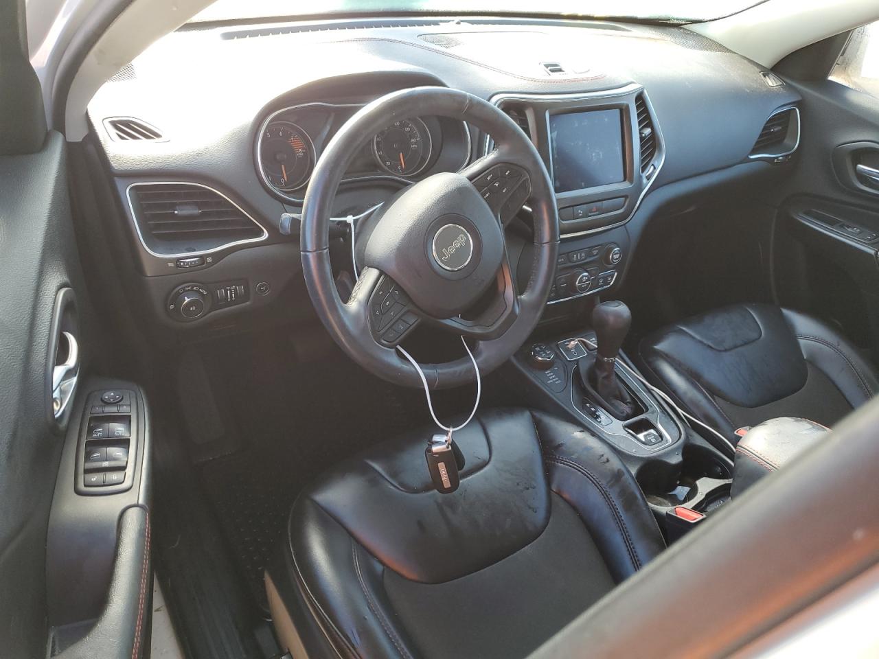 2019 Jeep Cherokee VIN 1C4PJMBX7KD356485 Copart auction photo, water/flood damage thumbnail 8