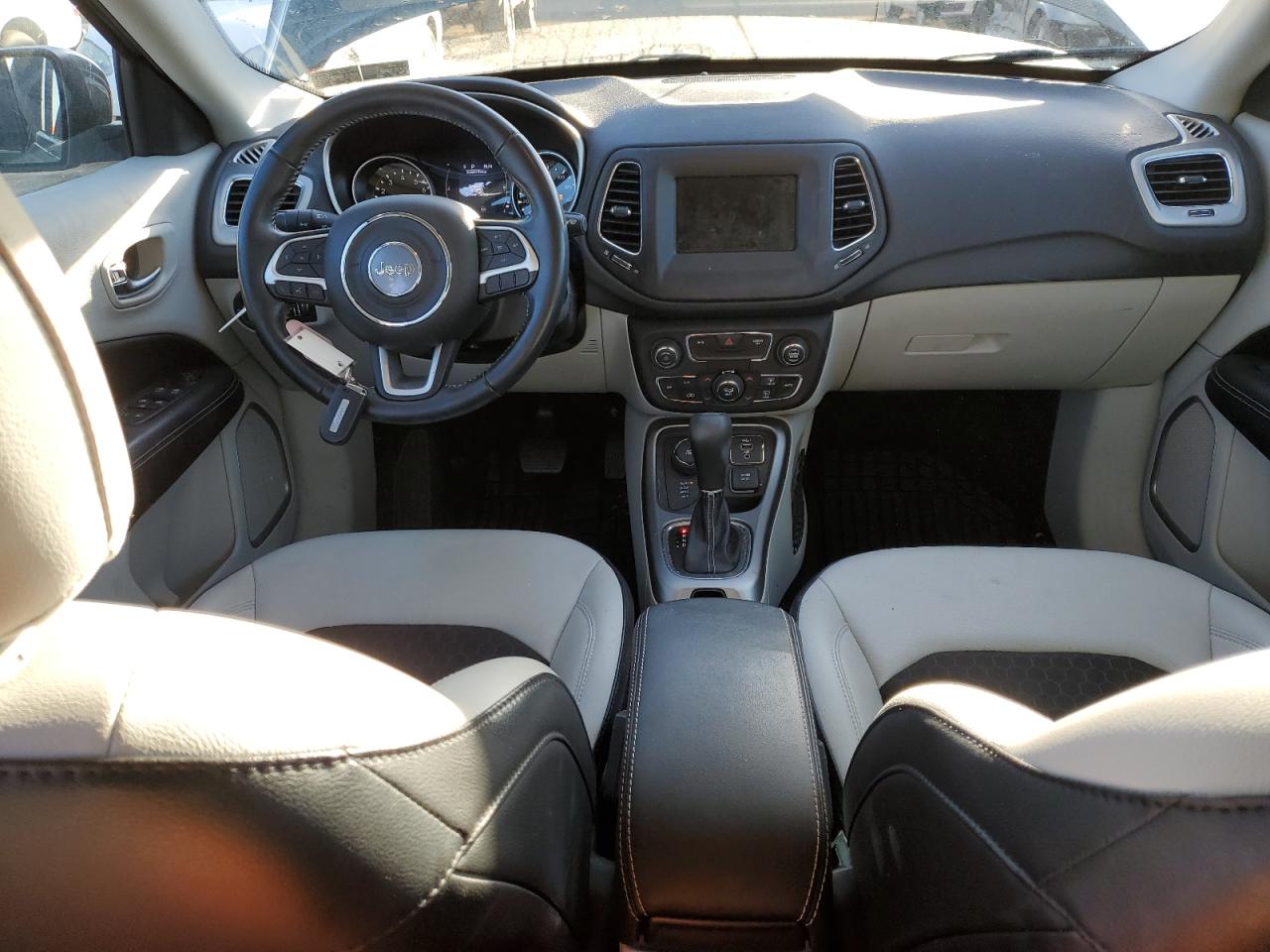2020 Jeep Compass VIN 3C4NJDBB1LT149470 Copart auction photo, front end damage thumbnail 8