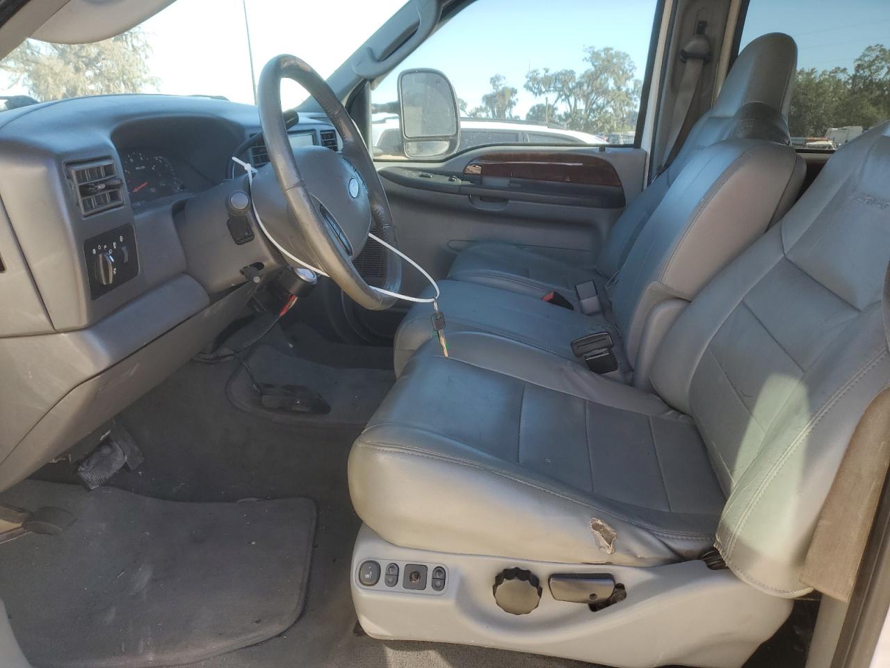 2003 Ford F350 VIN 1FTSW31P23EC64980 Copart auction photo, side / undercarriage damage thumbnail 7