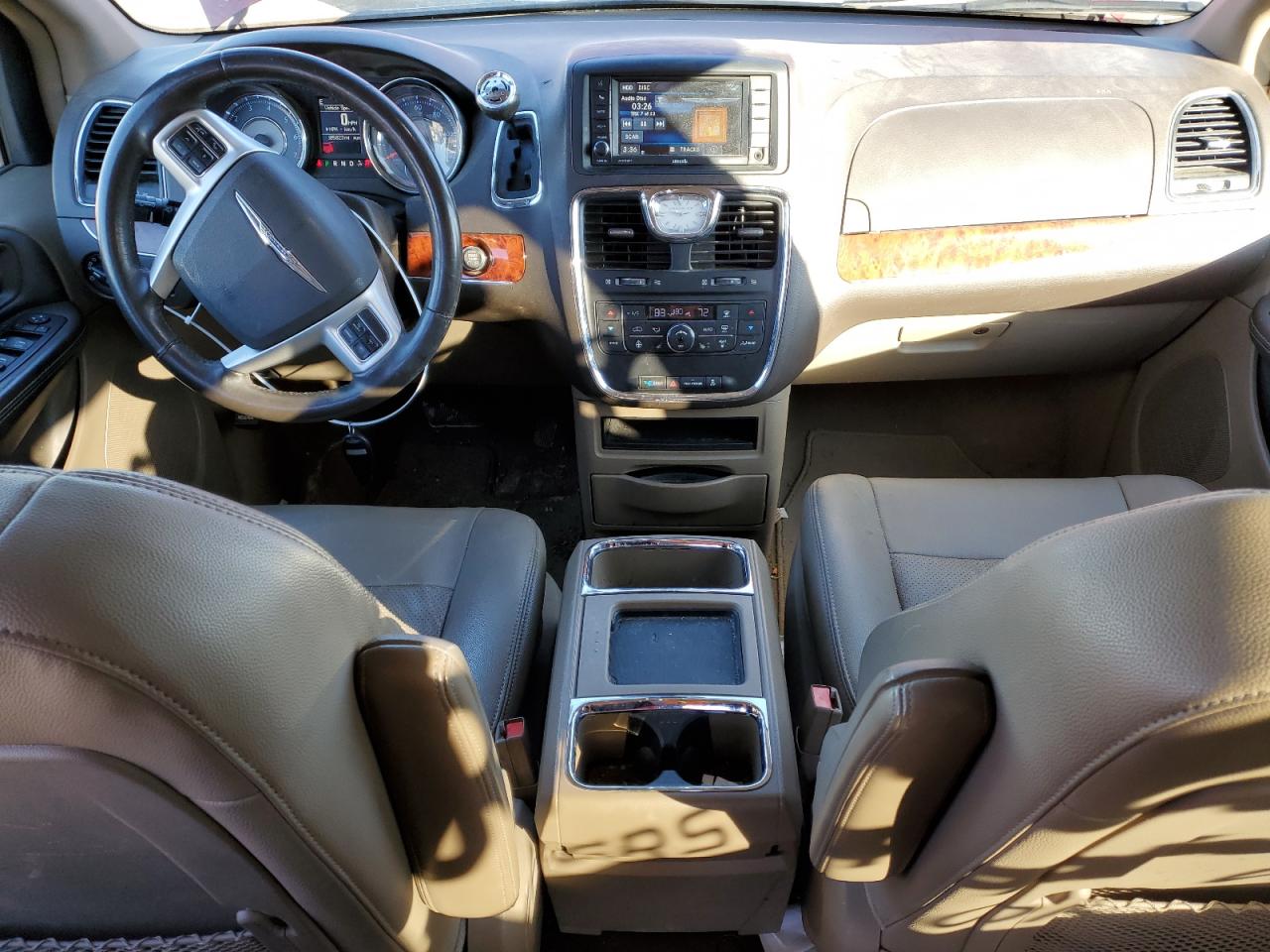 2016 Chrysler Town & Country VIN 2C4RC1CG9GR177465 Copart auction photo, front end damage thumbnail 8