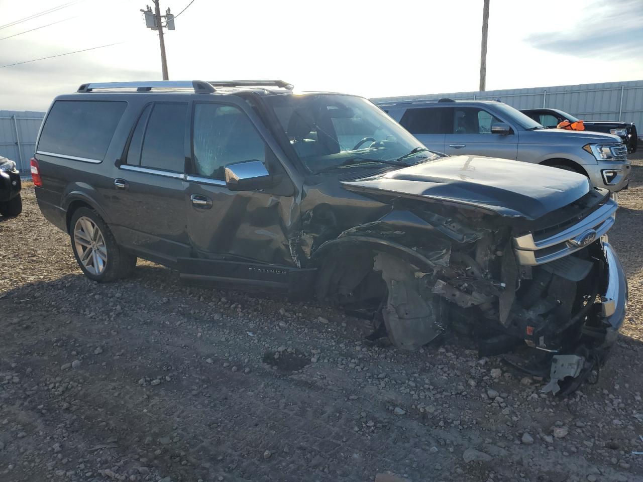 2017 Ford Expedition VIN 1FMJK1MT3HEA30953 Copart auction photo, front end / side damage thumbnail 4