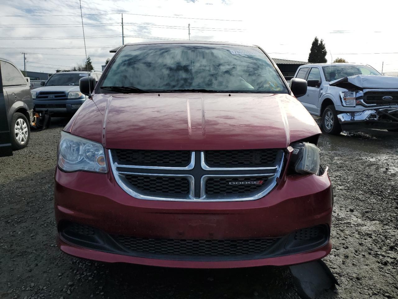 2014 Dodge Caravan VIN 2C4RDGBG8ER433397 Copart auction photo, front end damage thumbnail 5