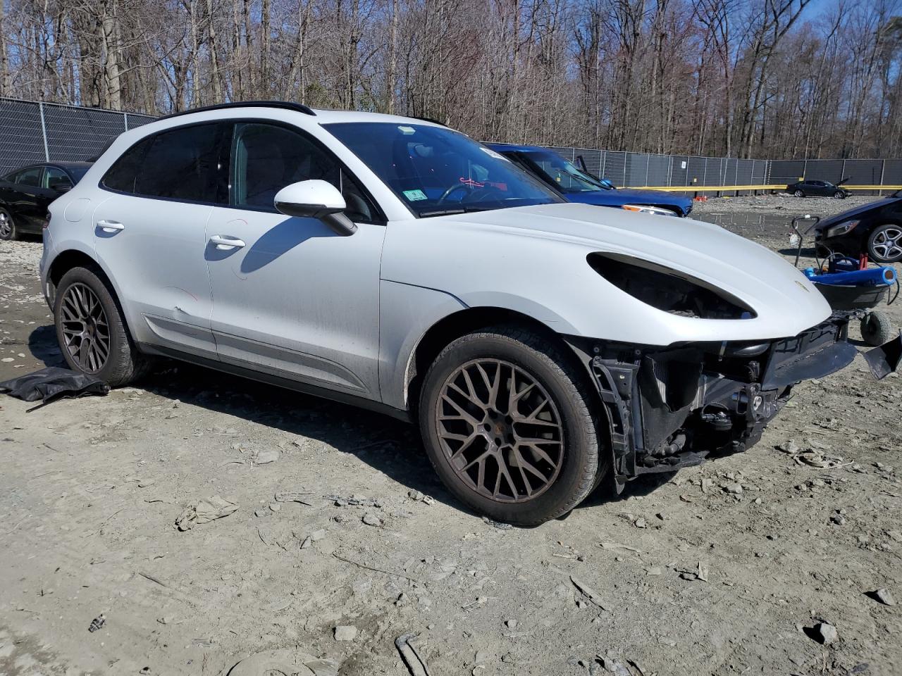 2017 Porsche Macan VIN WP1AB2A52HLB12571 Copart auction photo, front end / undercarriage damage thumbnail 4