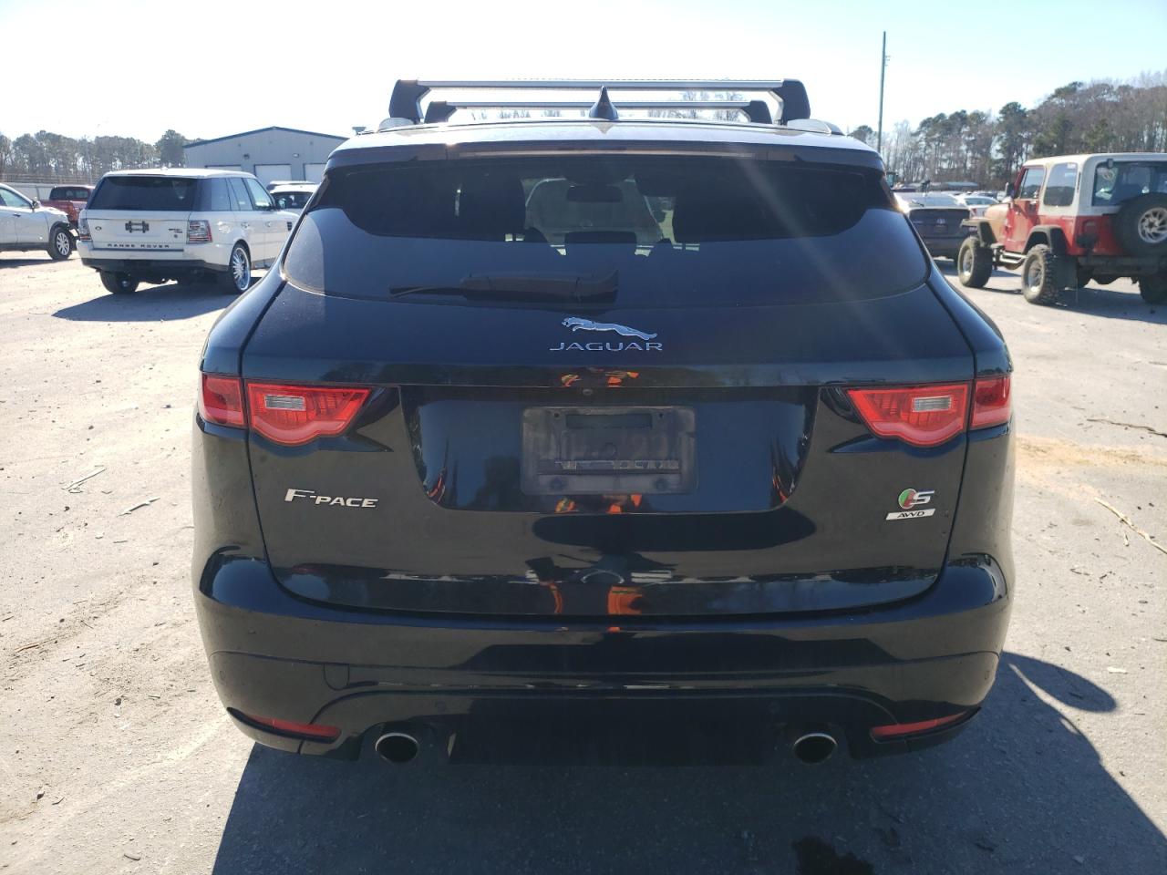 2017 Jaguar F-Pace VIN SADCM2BV3HA090387 Copart auction photo, all over / undercarriage damage thumbnail 6