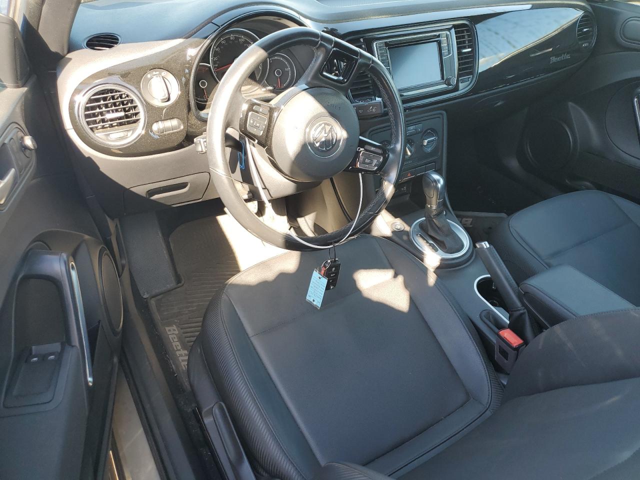 2018 Volkswagen Beetle VIN 3VWFD7AT1JM710424 Copart auction photo, rear end / front end damage thumbnail 8
