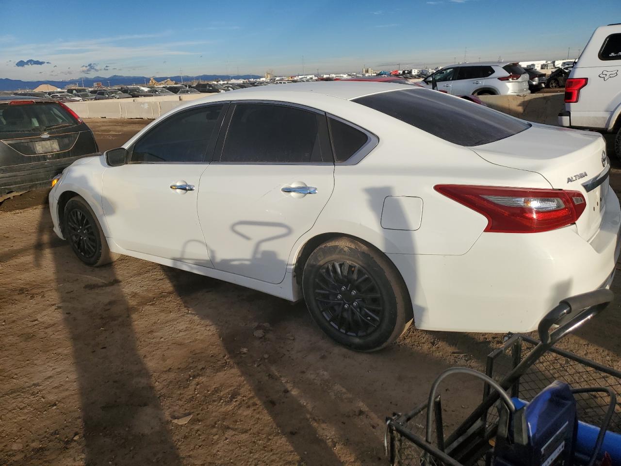 2018 Nissan Altima VIN 1N4AL3AP6JC247120 Copart auction photo, front end damage thumbnail 2