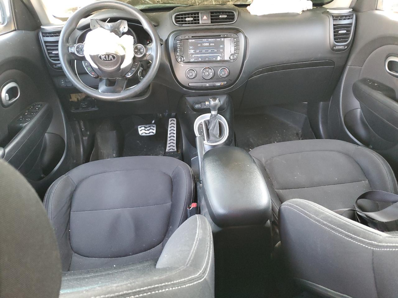 2015 KIA Soul VIN KNDJN2A2XF7233787 Copart auction photo, front end / minor dent/scratches damage thumbnail 8