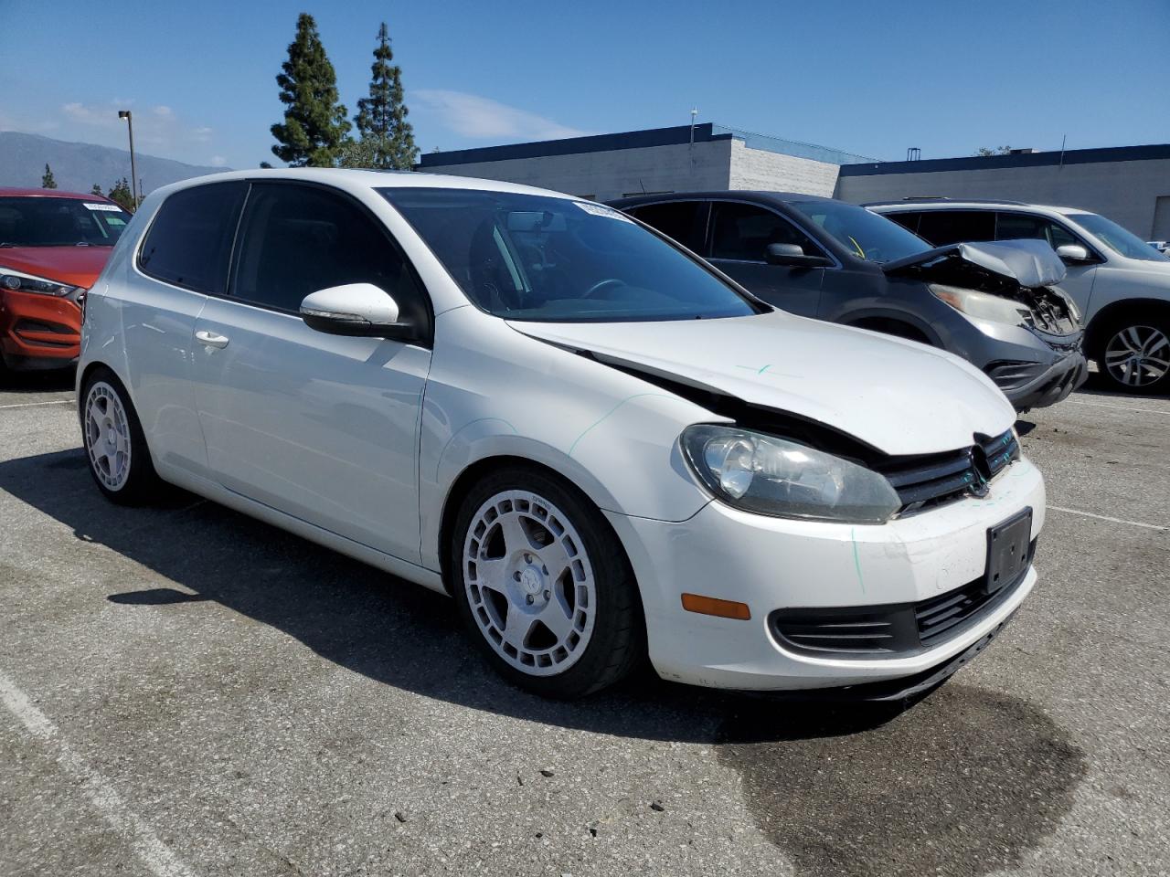 2010 Volkswagen Golf VIN WVWAB7AJ2AW402146 Copart auction photo, front end damage thumbnail 4