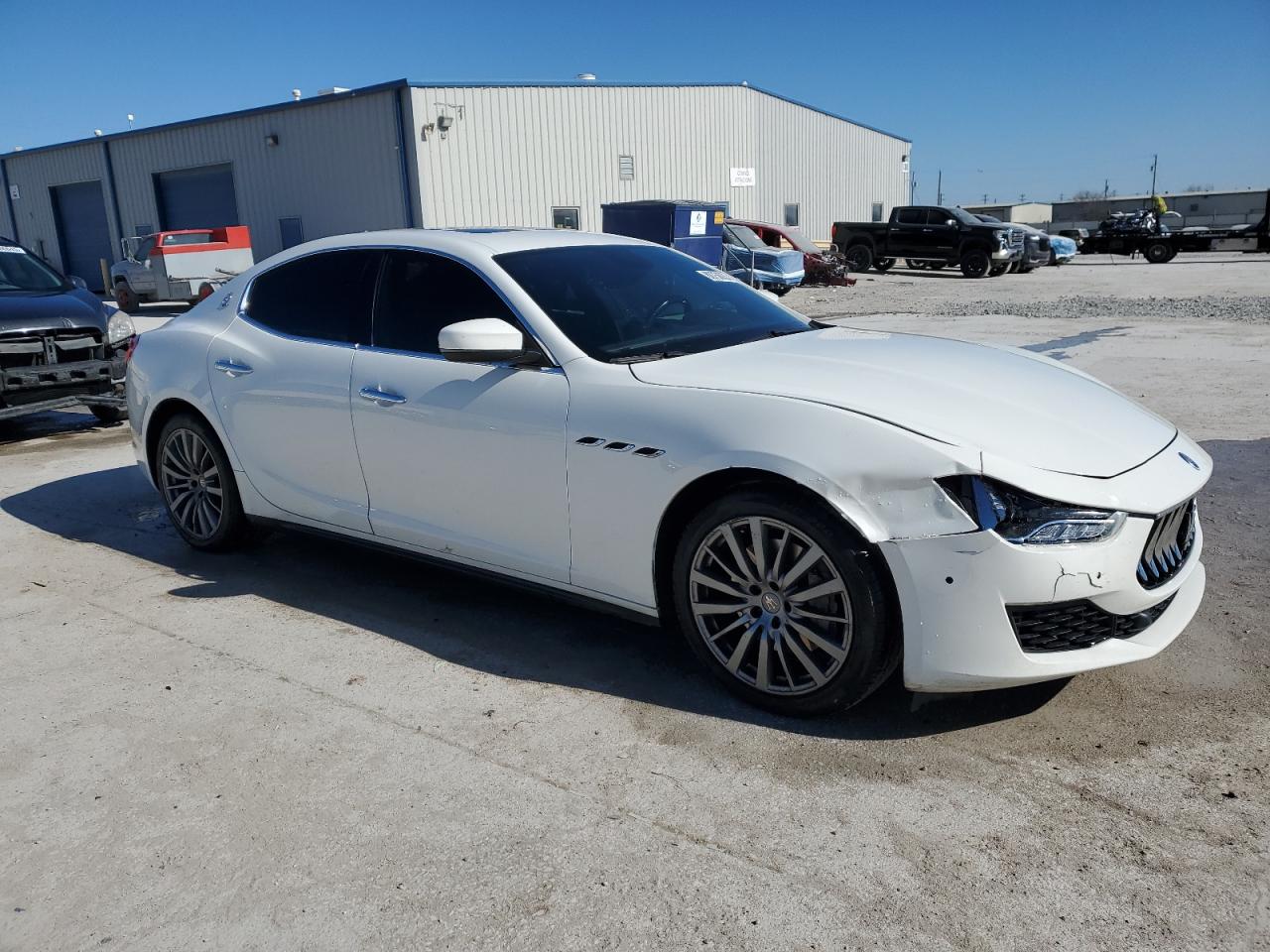 2018 Maserati Ghibli VIN ZAM57XSA4J1299855 Copart auction photo, front end / minor dent/scratches damage thumbnail 4