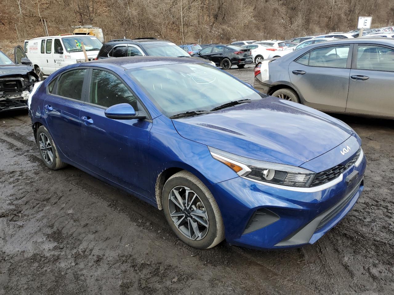2023 KIA Forte VIN 3KPF24AD7PE549516 Copart auction photo, rear end / minor dent/scratches damage thumbnail 4