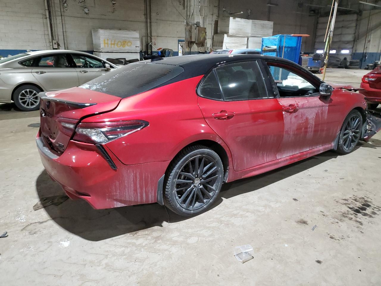 2022 Toyota Camry VIN 4T1K31AK1NU041187 Copart auction photo, front end / side damage thumbnail 3