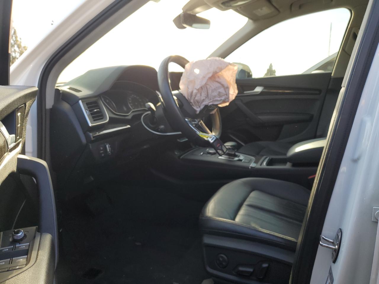 2020 Audi Q5 VIN WA1ANAFY5L2039890 Copart auction photo, front end / undercarriage damage thumbnail 7