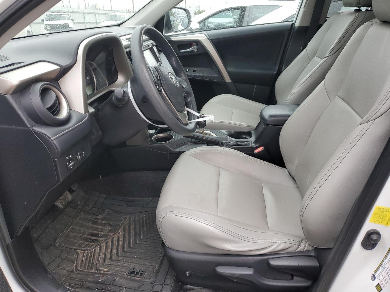 2015 Toyota RAV 4 VIN 2T3WFREV1FW192972 Copart auction photo, rear end damage thumbnail 7