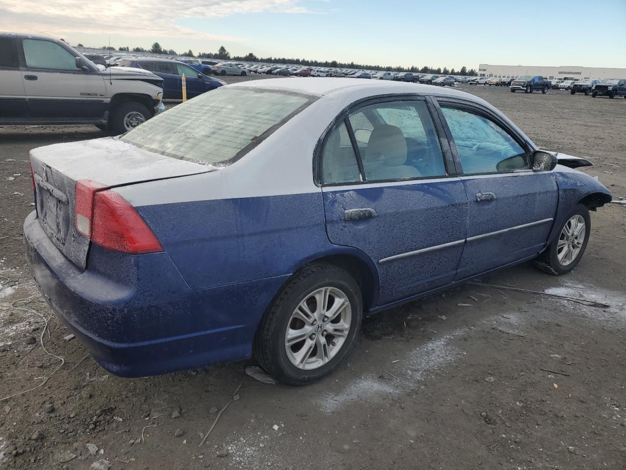 2005 Honda Civic VIN 2HGES16305H505516 Copart auction photo, front end damage thumbnail 3