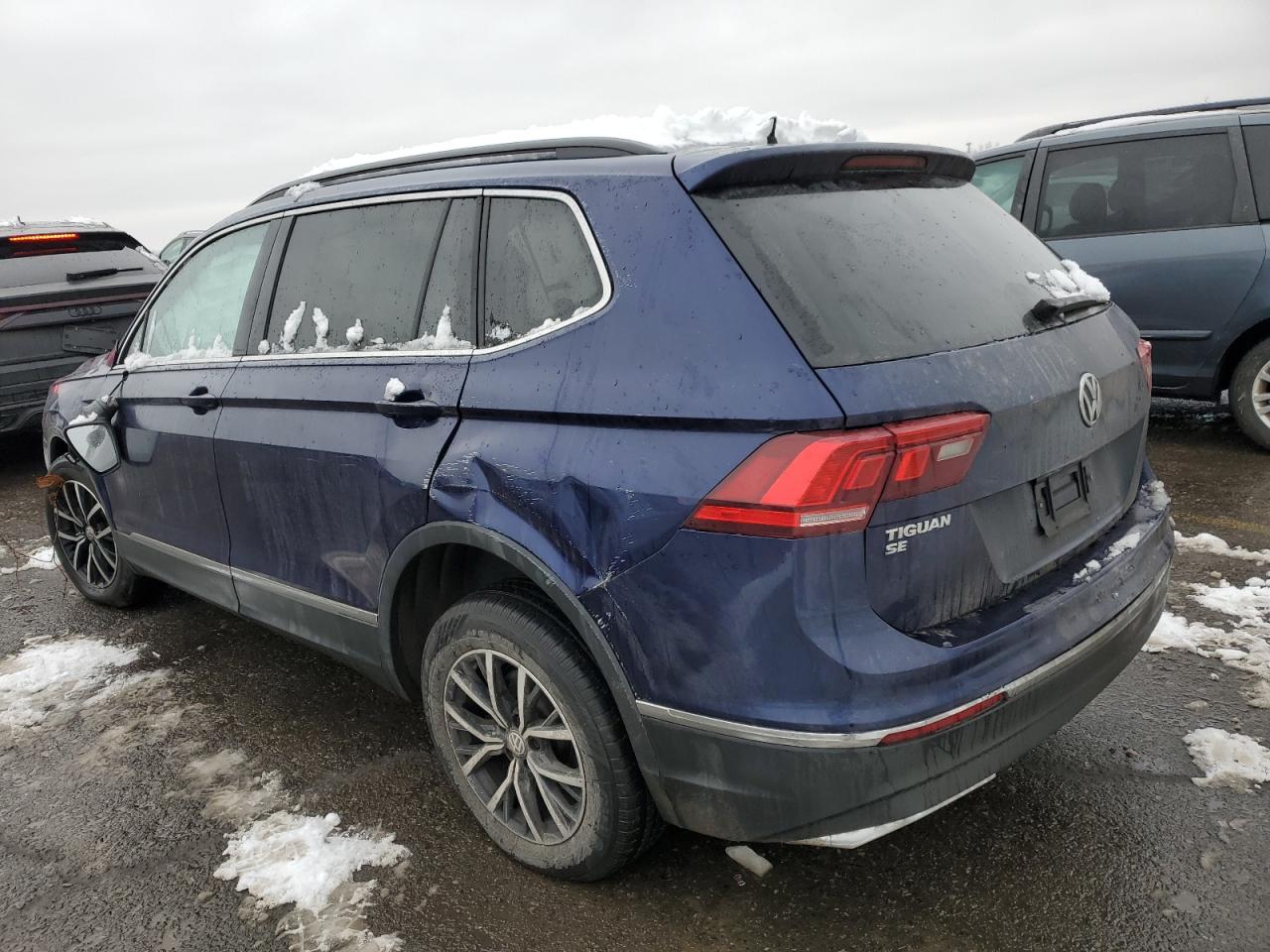 2021 Volkswagen Tiguan VIN 3VV3B7AX7MM104470 Copart auction photo, rollover damage thumbnail 2