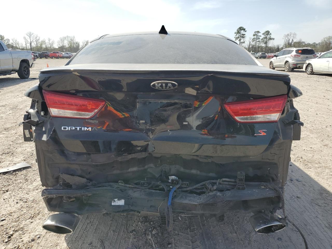 2019 KIA Optima VIN 5XXGT4L35KG295696 Copart auction photo, rear end / minor dent/scratches damage thumbnail 6