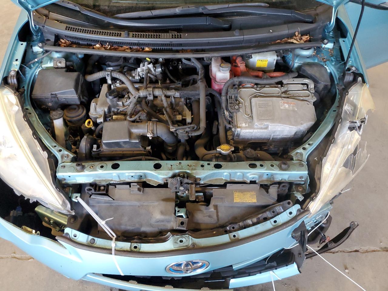 2012 Toyota Prius VIN JTDKDTB33C1024460 Copart auction photo, front end / side damage thumbnail 12