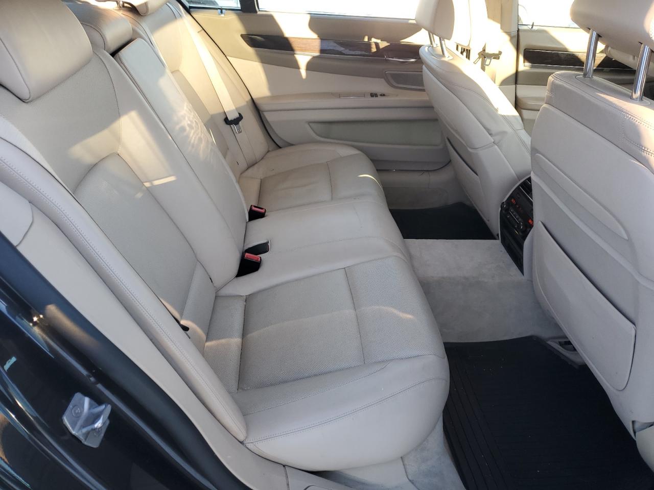 2013 BMW 7er VIN WBAYF8C59DD139854 Copart auction photo, front end damage thumbnail 10