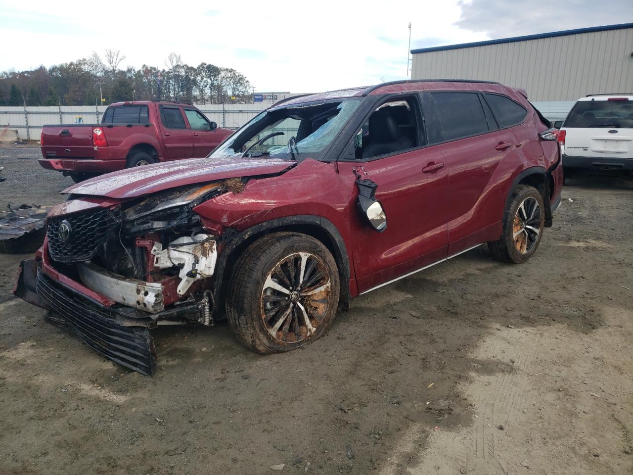 2022 Toyota Highlander VIN 5TDLZRAH4NS101008