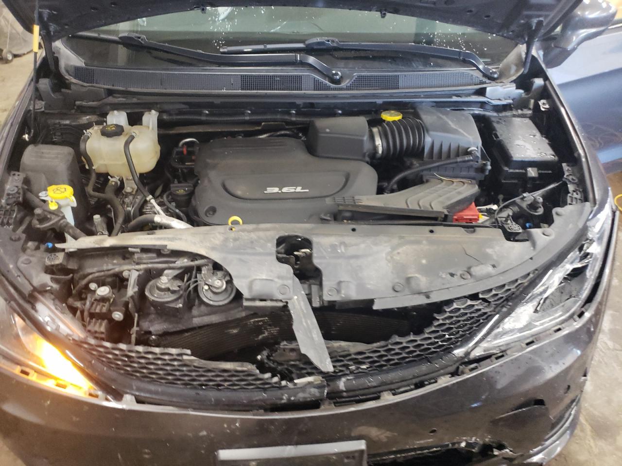 2018 Chrysler Pacifica VIN 2C4RC1EG5JR338155 Copart auction photo, front end damage thumbnail 12