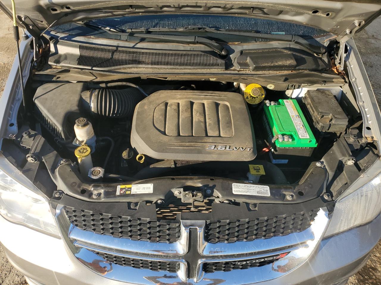 2018 Dodge Caravan VIN 2C4RDGBG2JR190275 Copart auction photo, minor dent/scratches damage thumbnail 12