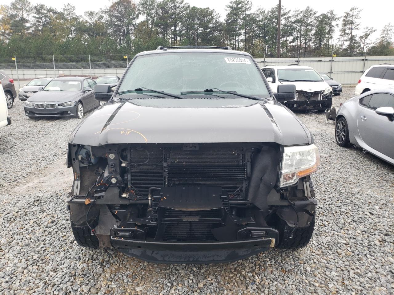 2015 Ford Expedition VIN 1FMJK1HT0FEF00637 Copart auction photo, front end / minor dent/scratches damage thumbnail 5