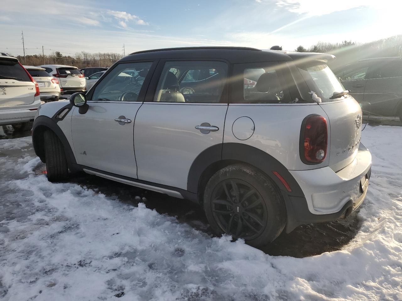 2016 MINI Cooper VIN WMWZC5C55GWU22062 Copart auction photo, rear end damage thumbnail 2