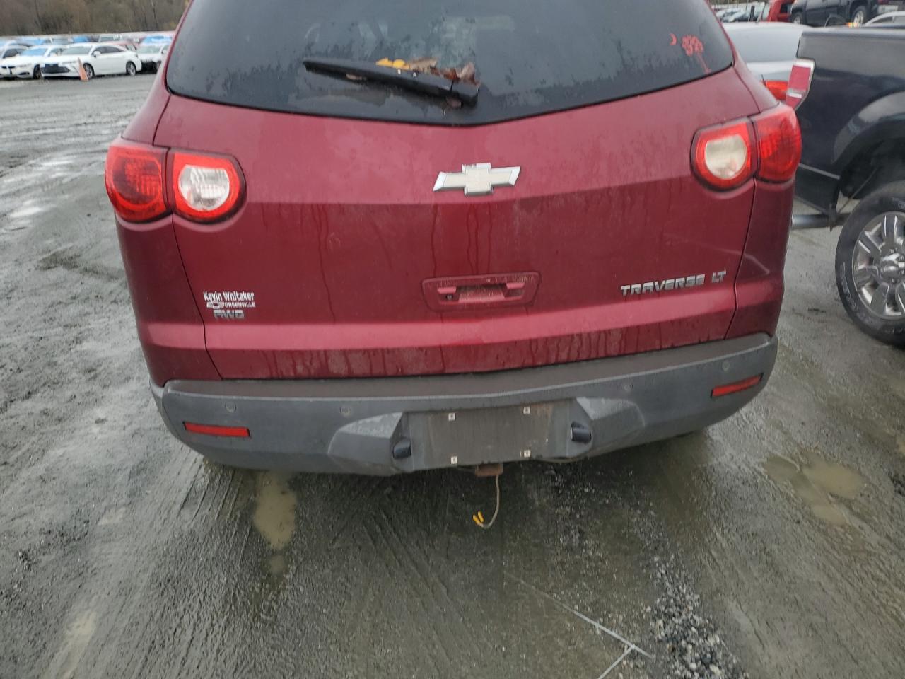 2010 Chevrolet Traverse VIN 1GNLVGED7AS138473 Copart auction photo, front end damage thumbnail 6