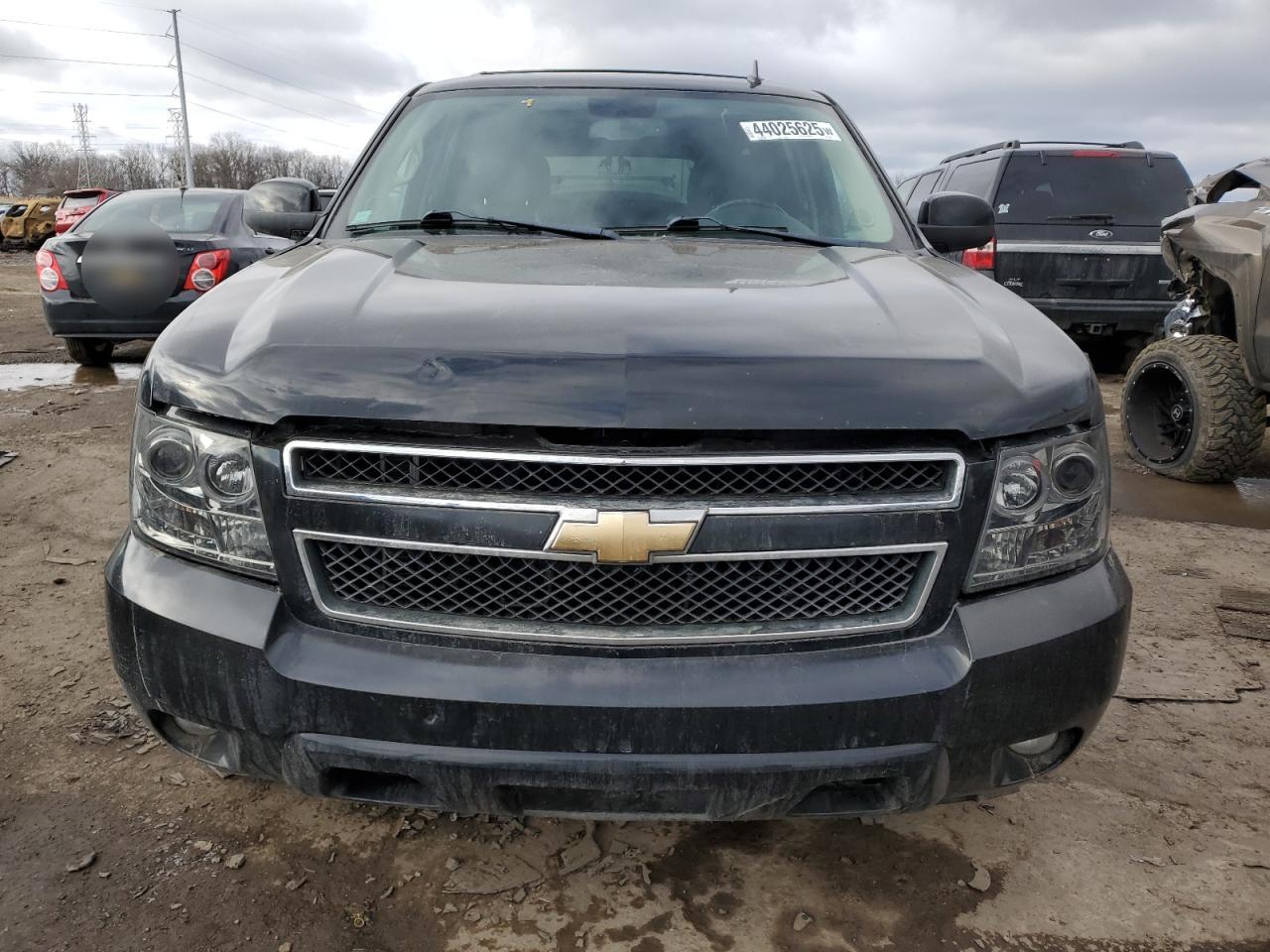 2011 Chevrolet Suburban VIN 1GNSKJE32BR238126 Copart auction photo, rear end / front end damage thumbnail 5