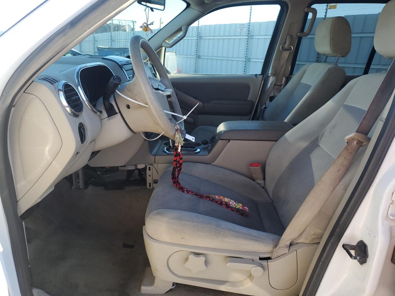 2007 Ford Explorer VIN 1FMEU63E47UA41119 Copart auction photo, front end damage thumbnail 7