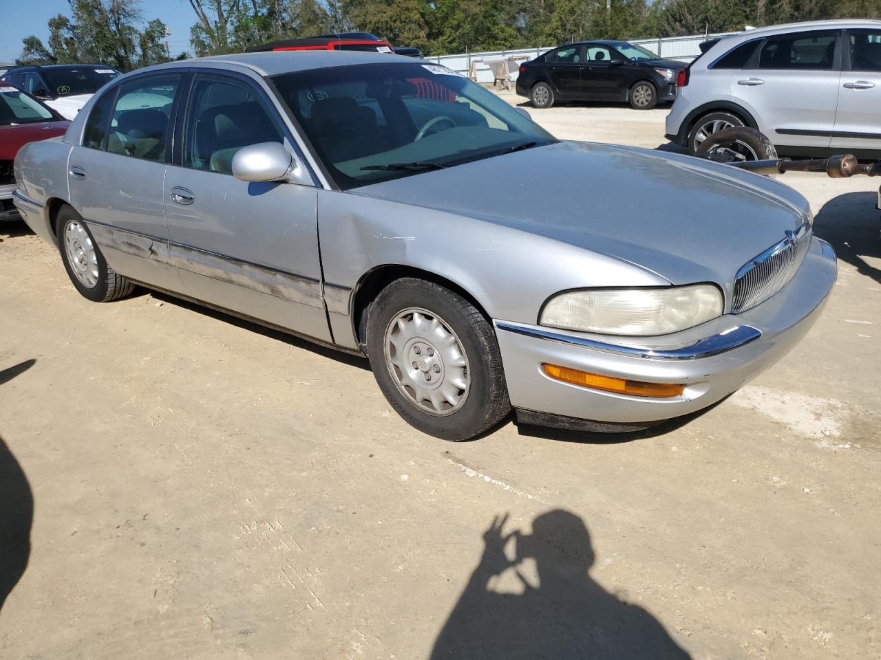 1999 Buick Park Avenue VIN 1G4CU5210X4654645 Copart auction photo, side / front end damage thumbnail 4