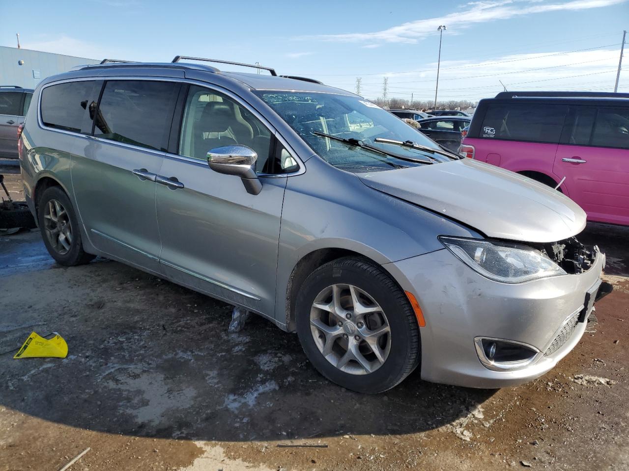 2018 Chrysler Pacifica VIN 2C4RC1GG4JR233152 Copart auction photo, front end damage thumbnail 4