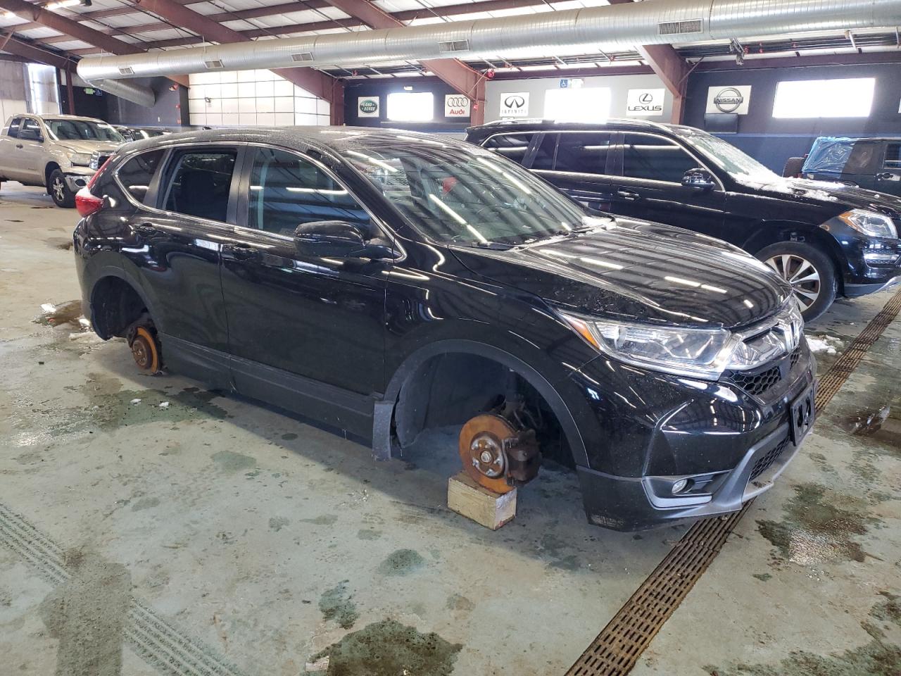 2018 Honda CR-V VIN 2HKRW2H55JH614452 Copart auction photo, vandalism / stripped damage thumbnail 4