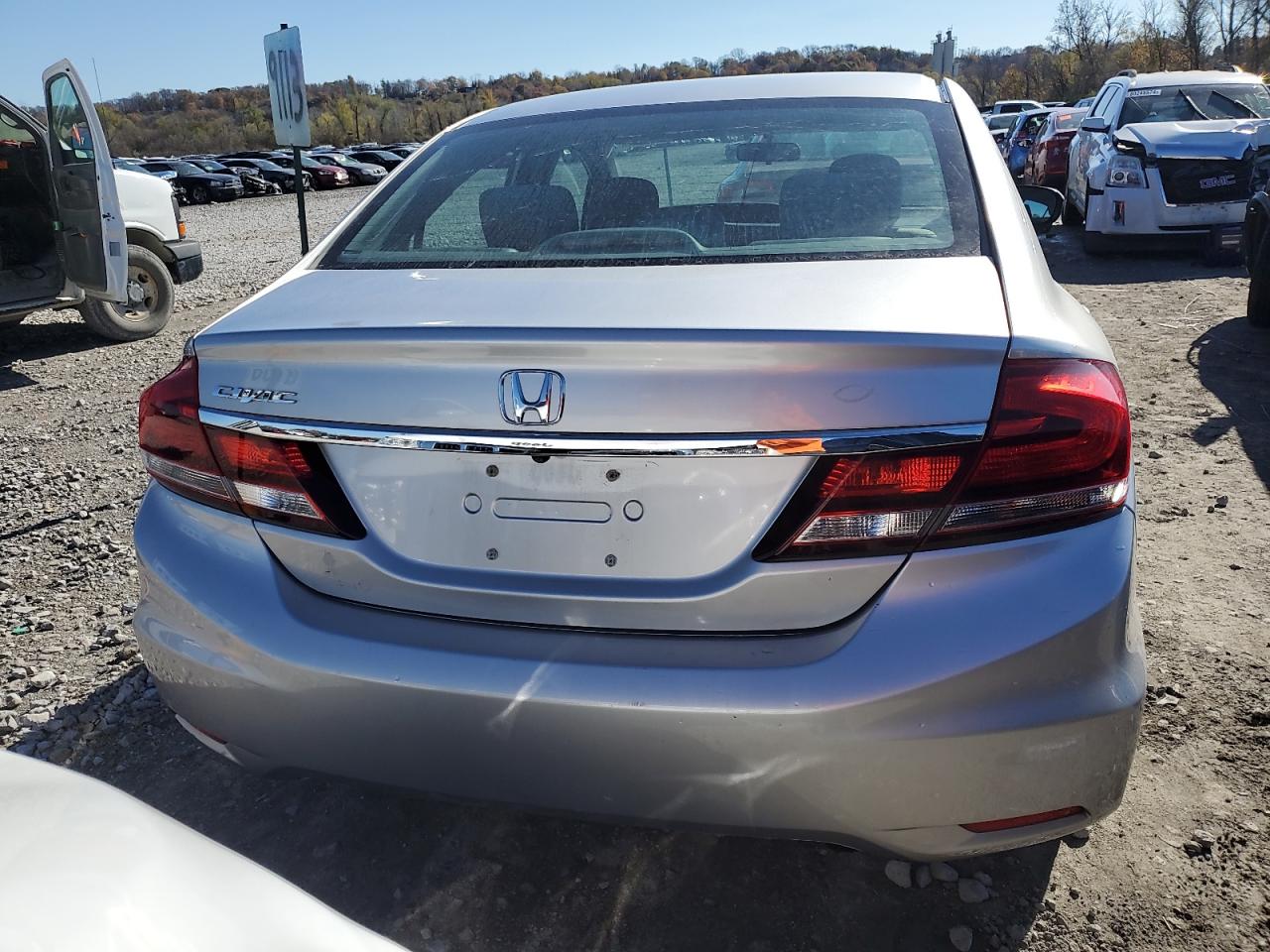 2015 Honda Civic VIN 19XFB2F83FE011586 Copart auction photo, hail / minor dent/scratches damage thumbnail 6