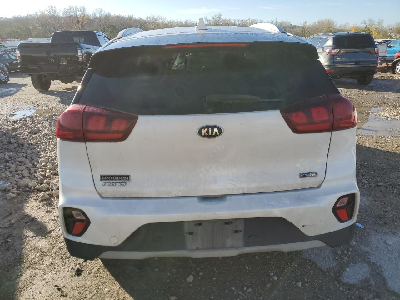 2020 KIA Niro VIN KNDCB3LC2L5381405 Copart auction photo, side damage thumbnail 6