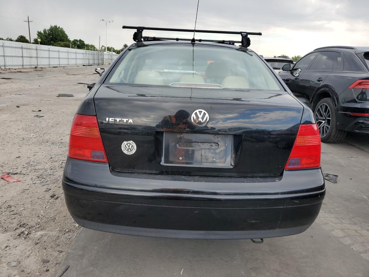 2001 Volkswagen Jetta VIN 3VWSS29M41M072366 Copart auction photo, hail damage thumbnail 6