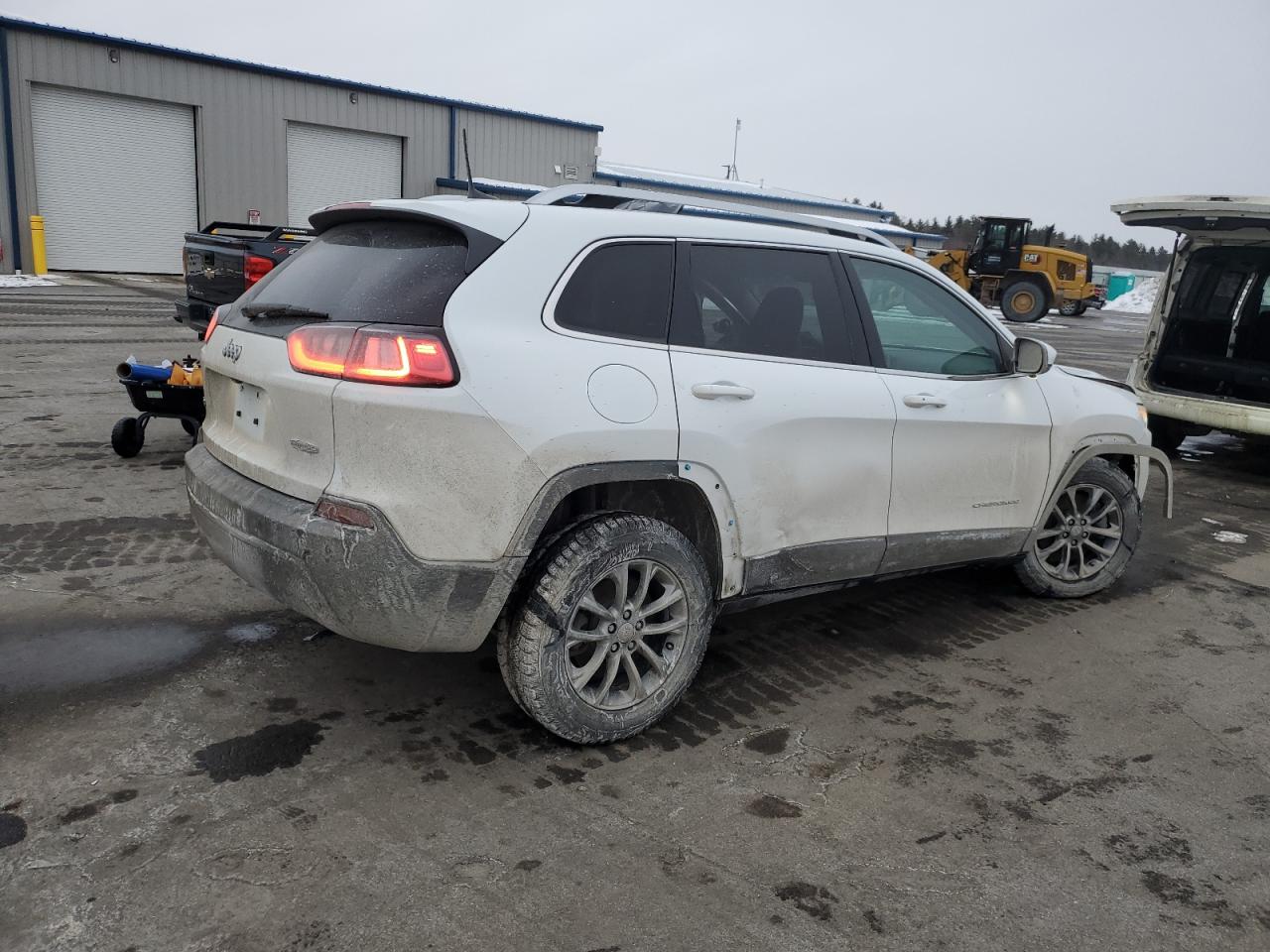 2019 Jeep Grand Cherokee VIN 1C4PJMLB2KD286932 Copart auction photo, front end / side damage thumbnail 3