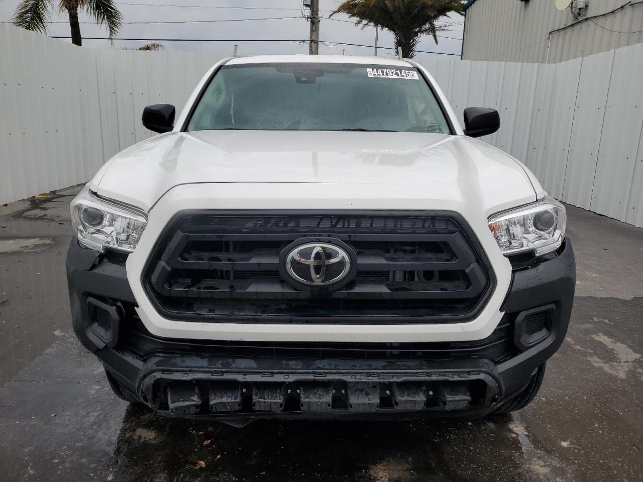 2022 Toyota Tacoma VIN 3TYRX5GN1NT060153 Copart auction photo, front end / side damage thumbnail 5
