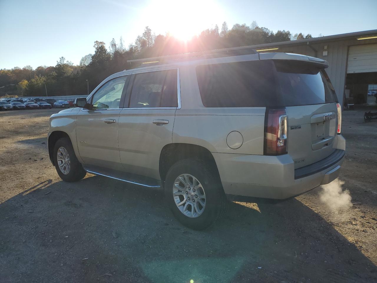 2016 GMC Yukon VIN 1GKS1AKC9GR479354 Copart auction photo, front end / side damage thumbnail 2