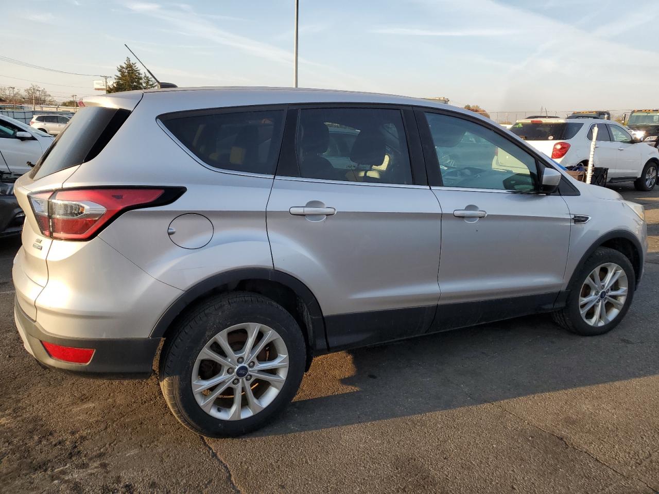 2017 Ford Escape VIN 1FMCU9GDXHUC28585 Copart auction photo, mechanical damage thumbnail 3