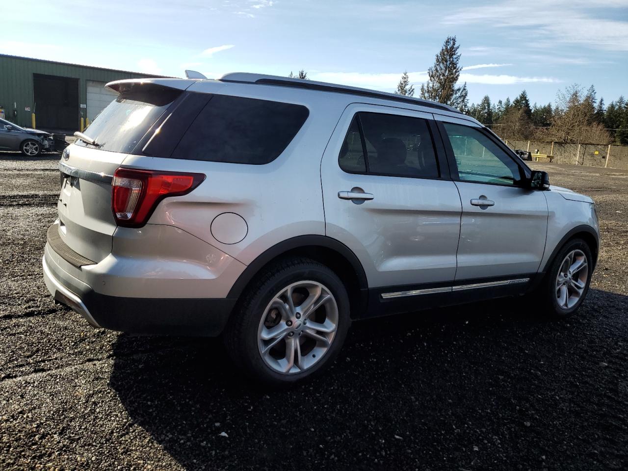 2016 Ford Explorer VIN 1FM5K7D86GGB63239 Copart auction photo, minor dent/scratches damage thumbnail 3